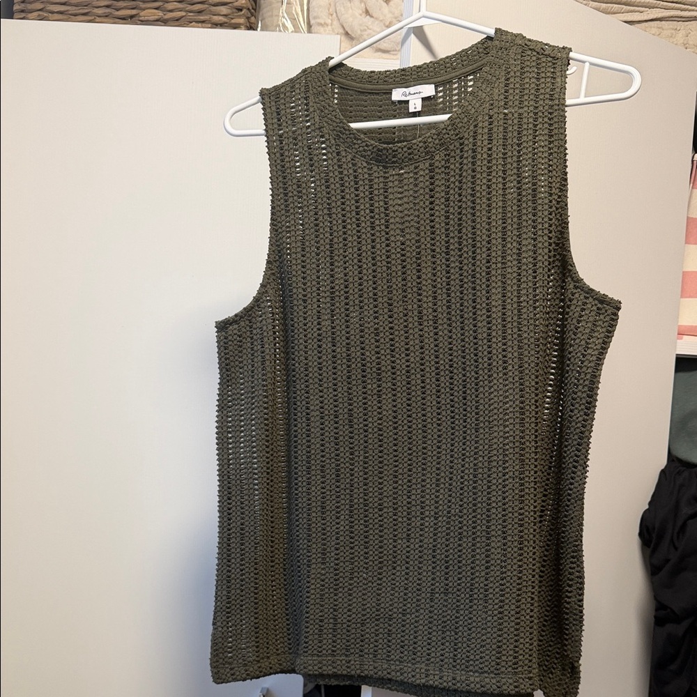 Reitmans Open Knit Sleeveless Tank Top Women’s L Olive Green NWT Lightweight